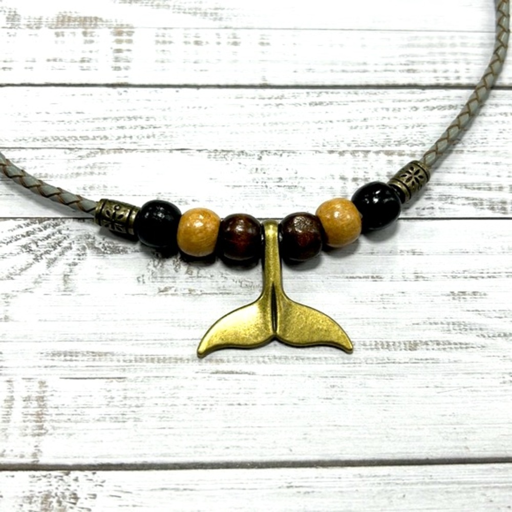 Handmade Whale Tail Boho Leather Beach Necklace! New in Box!